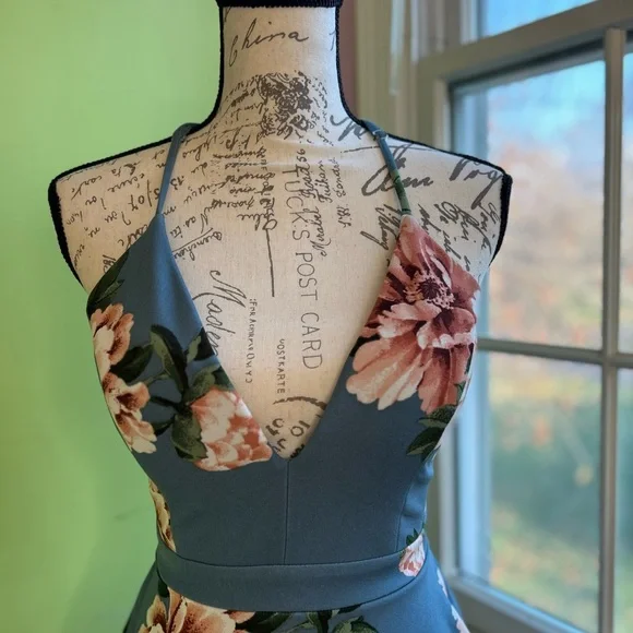 Emerald Sundae Formal Mini Dress - Picture 3 of 6